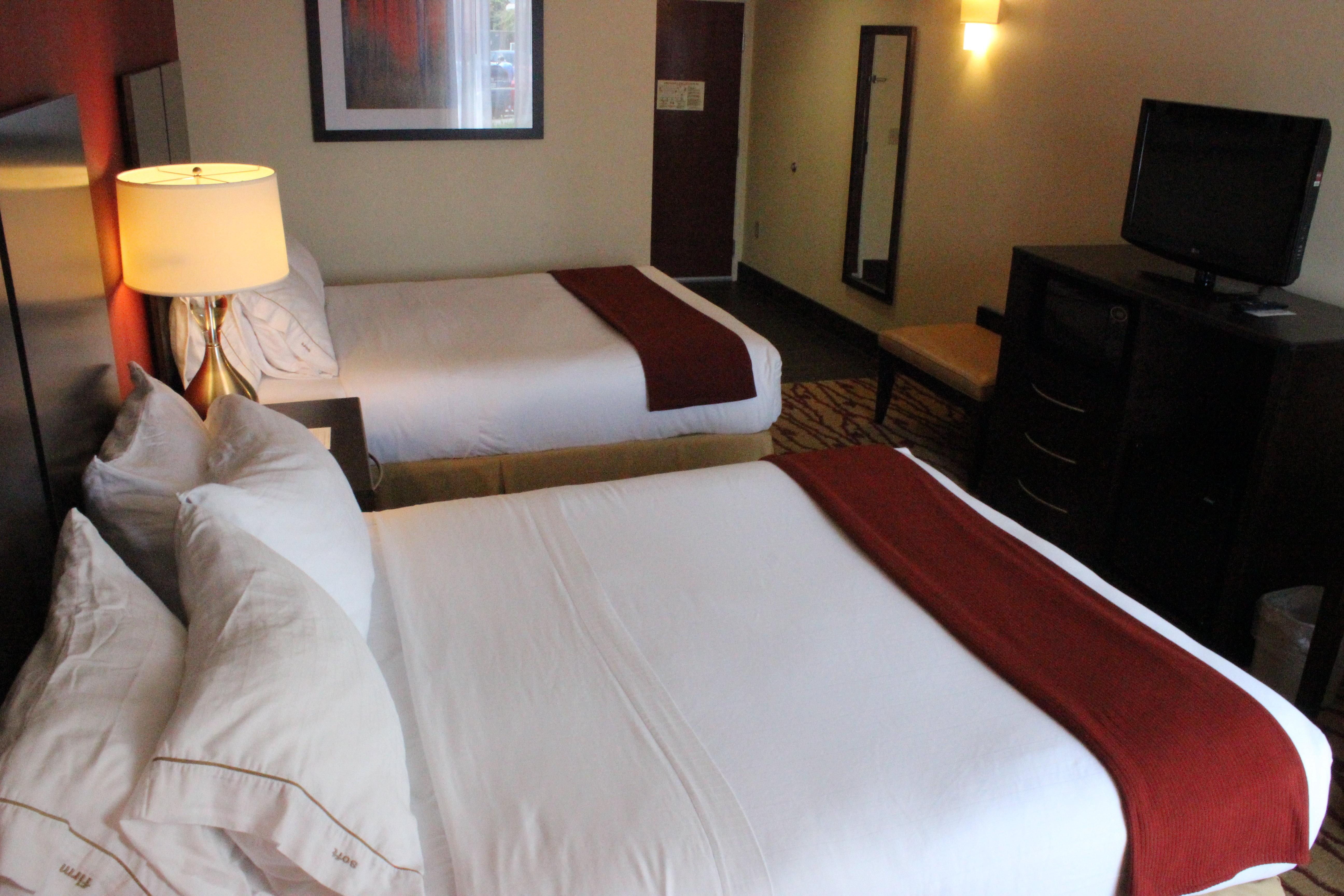 Holiday Inn Express Hanover By Ihg Екстериор снимка