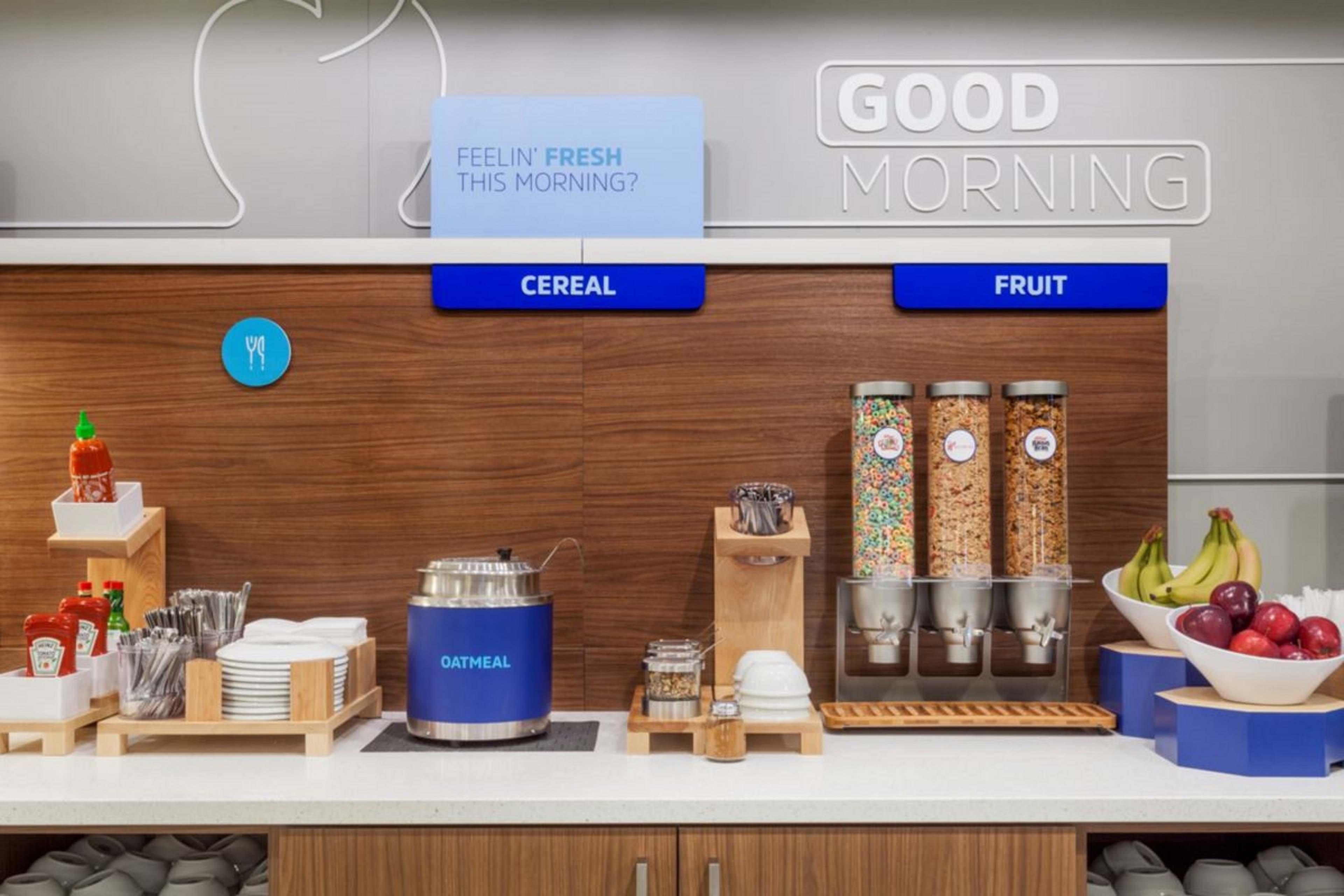 Holiday Inn Express Hanover By Ihg Екстериор снимка