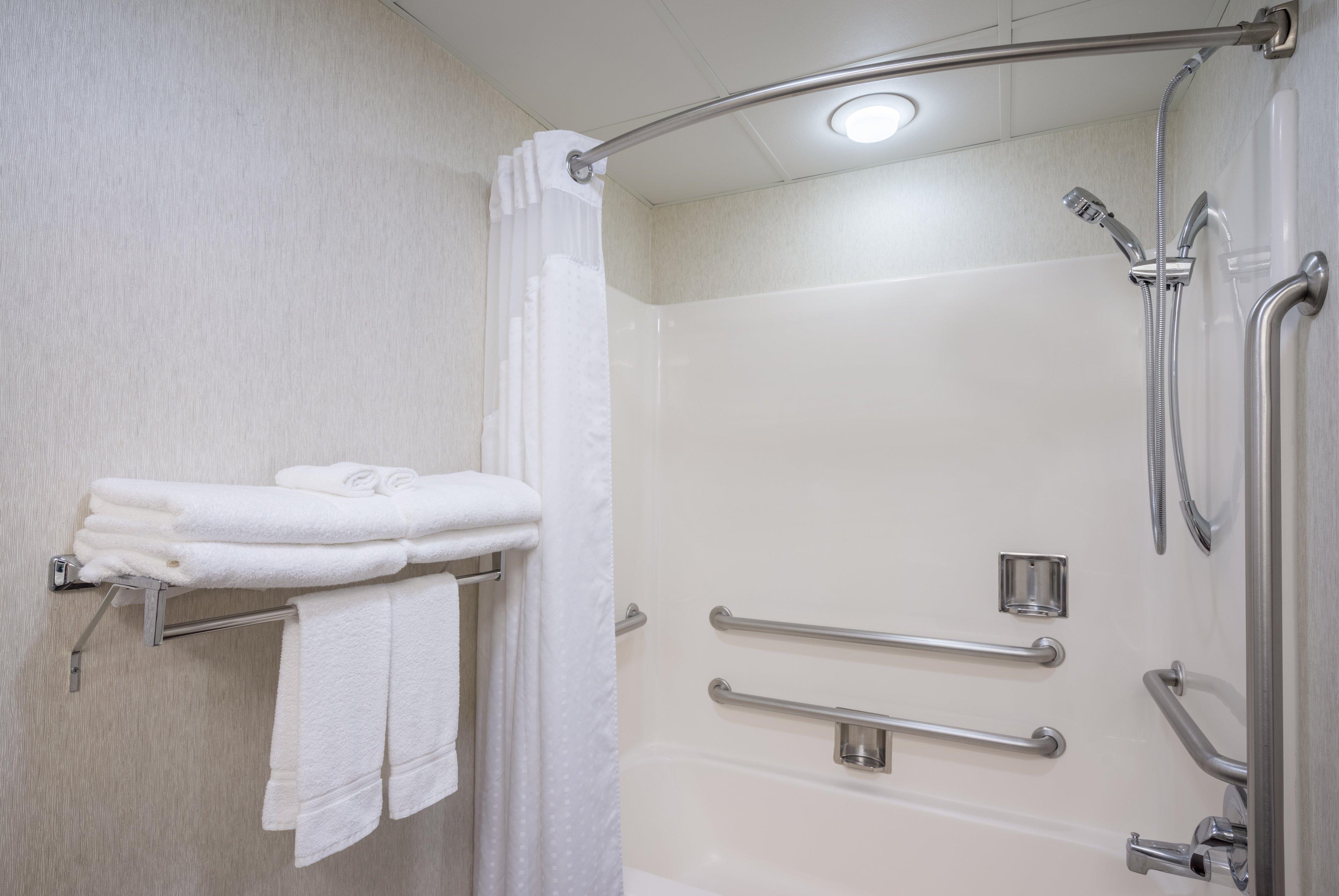 Holiday Inn Express Hanover By Ihg Екстериор снимка