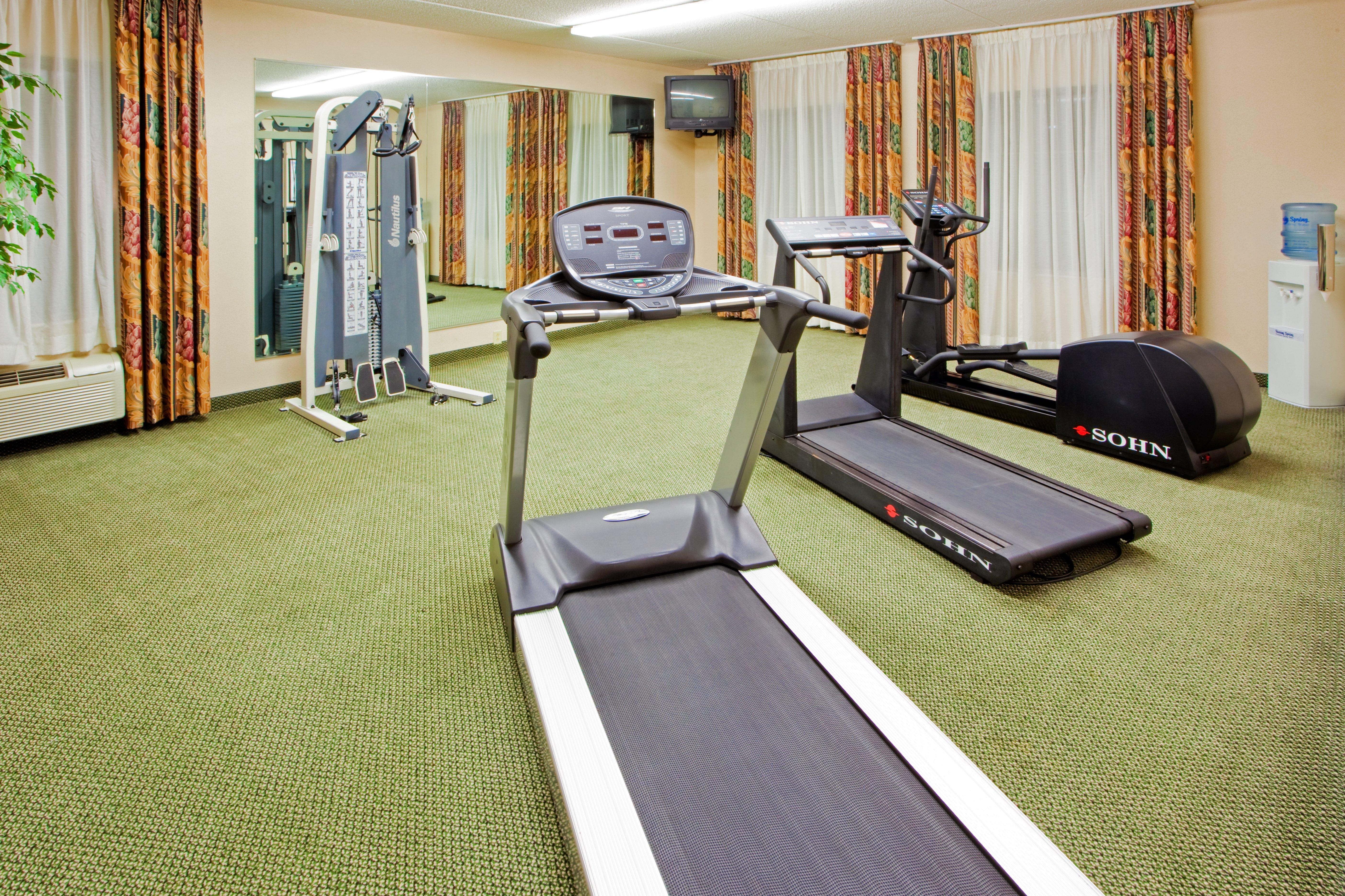 Holiday Inn Express Hanover By Ihg Екстериор снимка