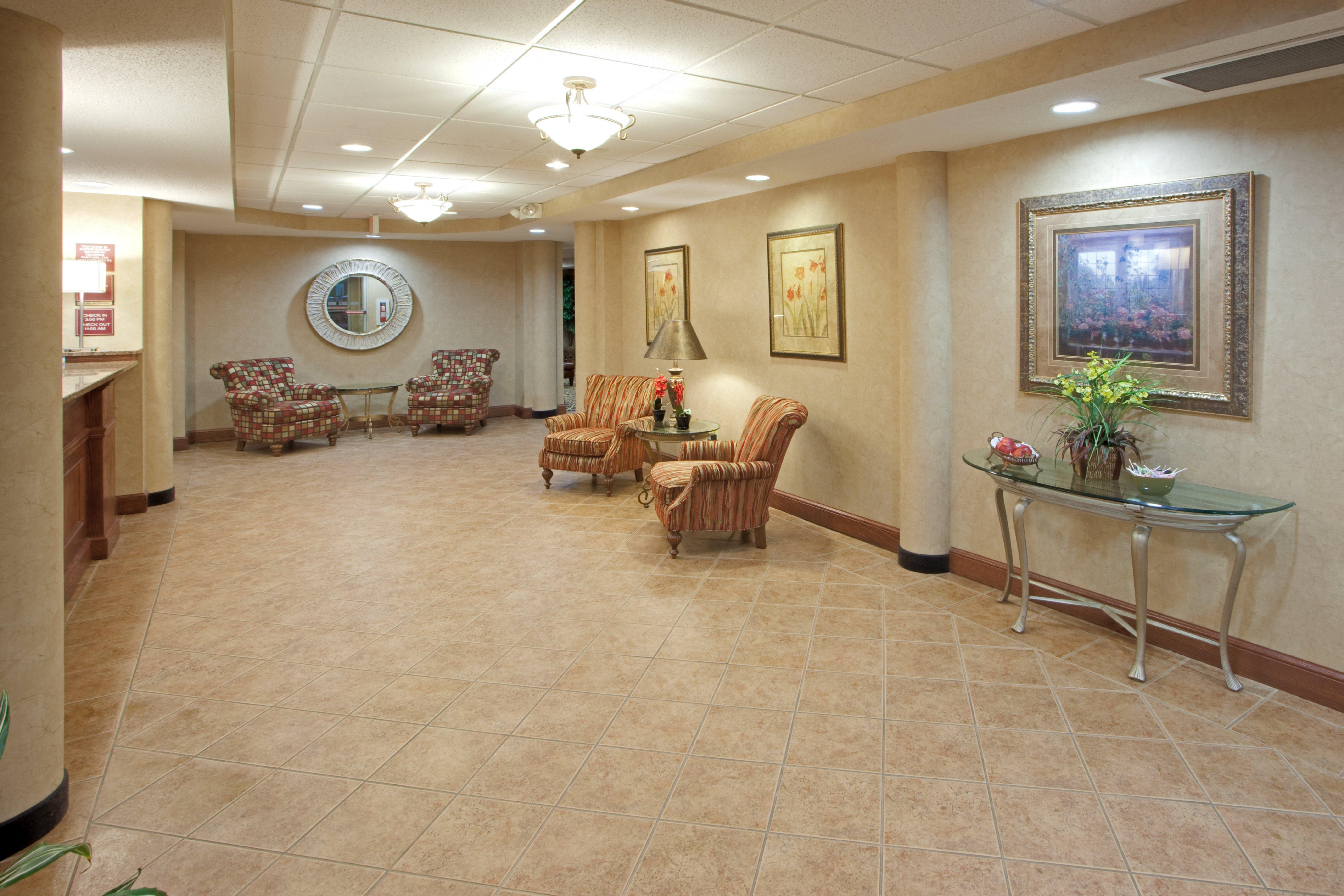 Holiday Inn Express Hanover By Ihg Екстериор снимка