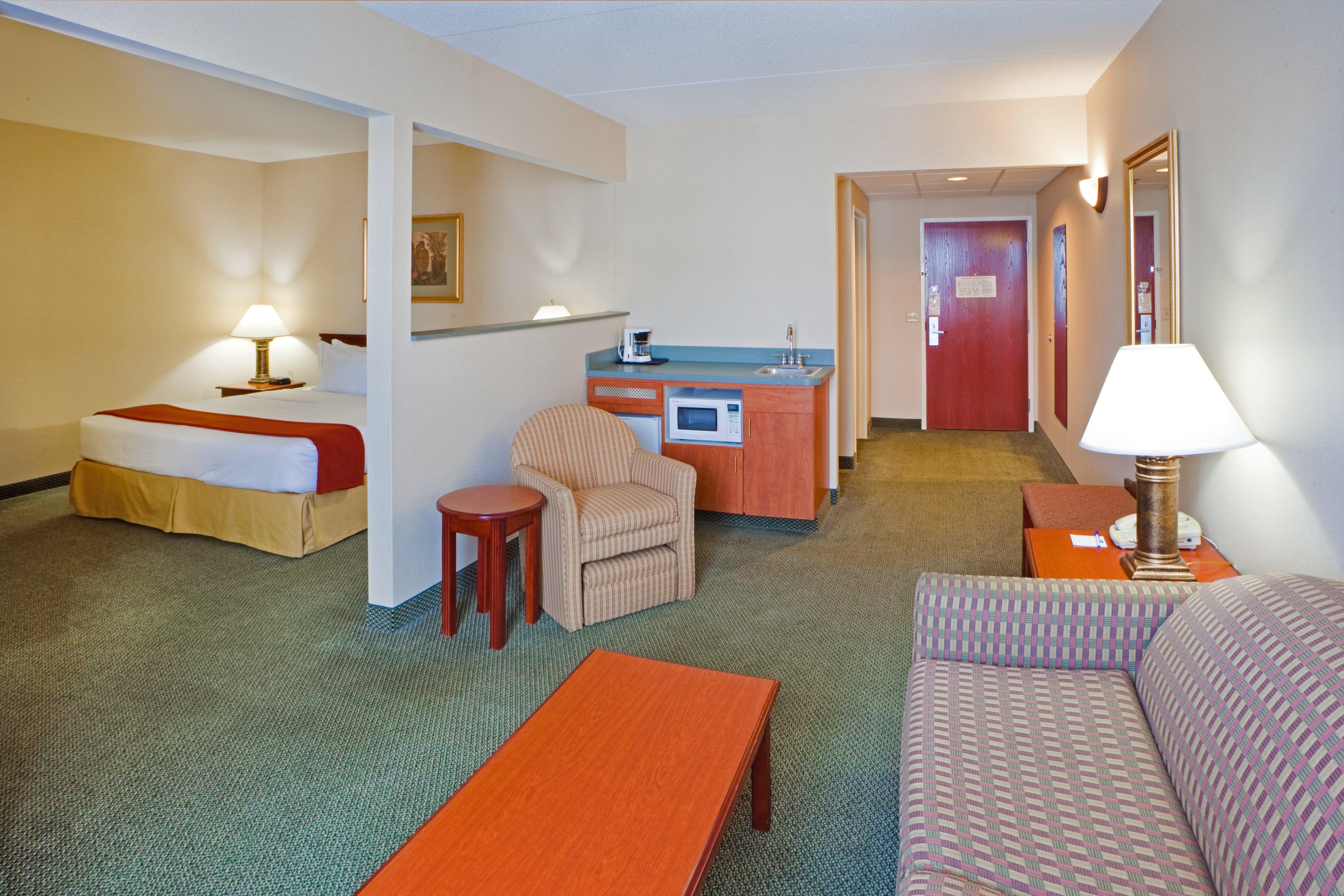 Holiday Inn Express Hanover By Ihg Екстериор снимка