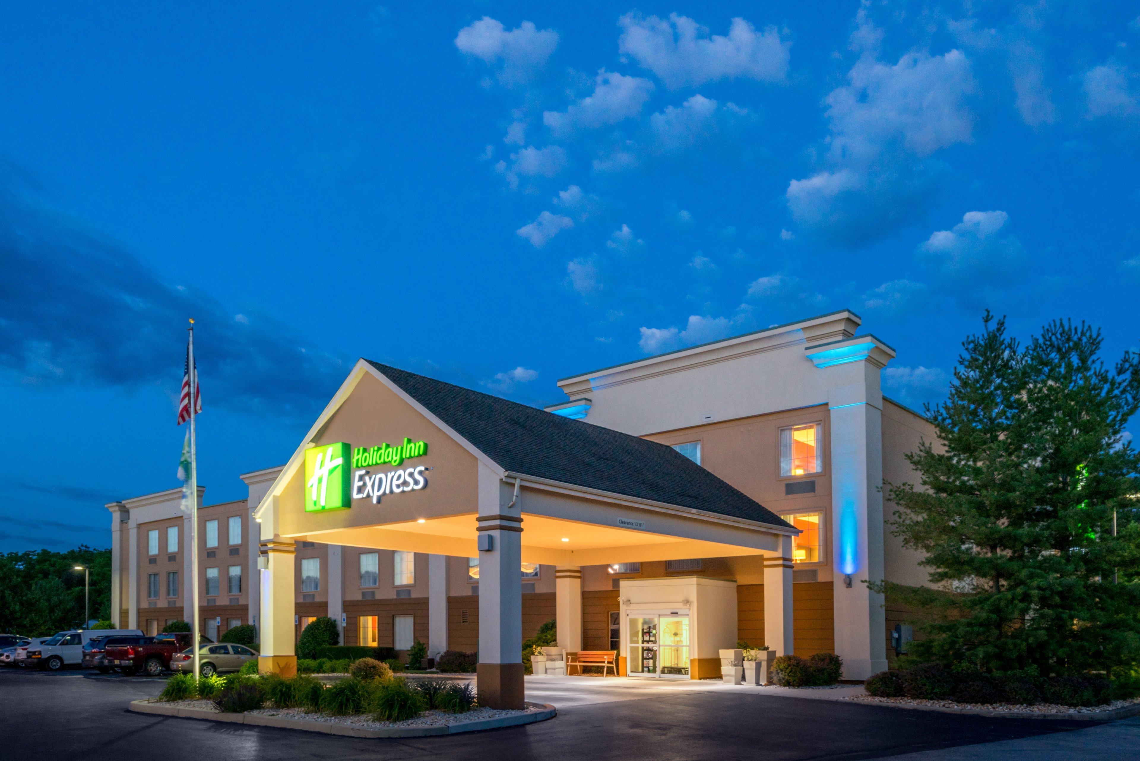 Holiday Inn Express Hanover By Ihg Екстериор снимка